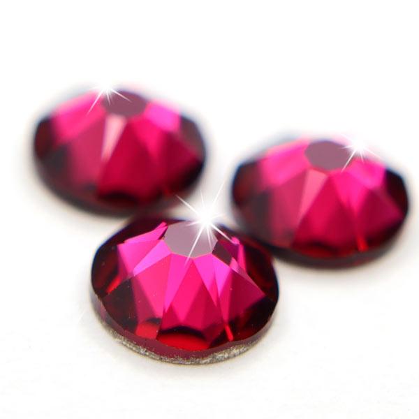 Swarovski® Kristalle 2088 XIRIUS, SS20 Ruby (Strass-Steine, Glitzersteine zum Aufkleben) - 25 Stück