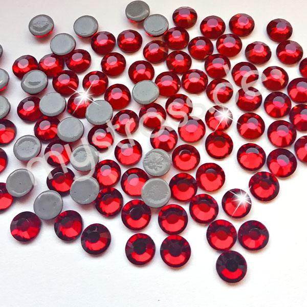 LUXORIA - DMC Premium Hotfix Strasssteine, SS10 Light Siam (Glitzersteine zum Aufbügeln)